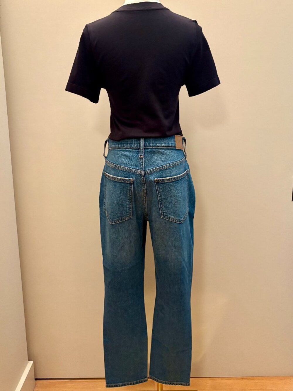 Madewell - The Perfect Vintage Jean in Medium Blue - 26 - Picture 5 of 9